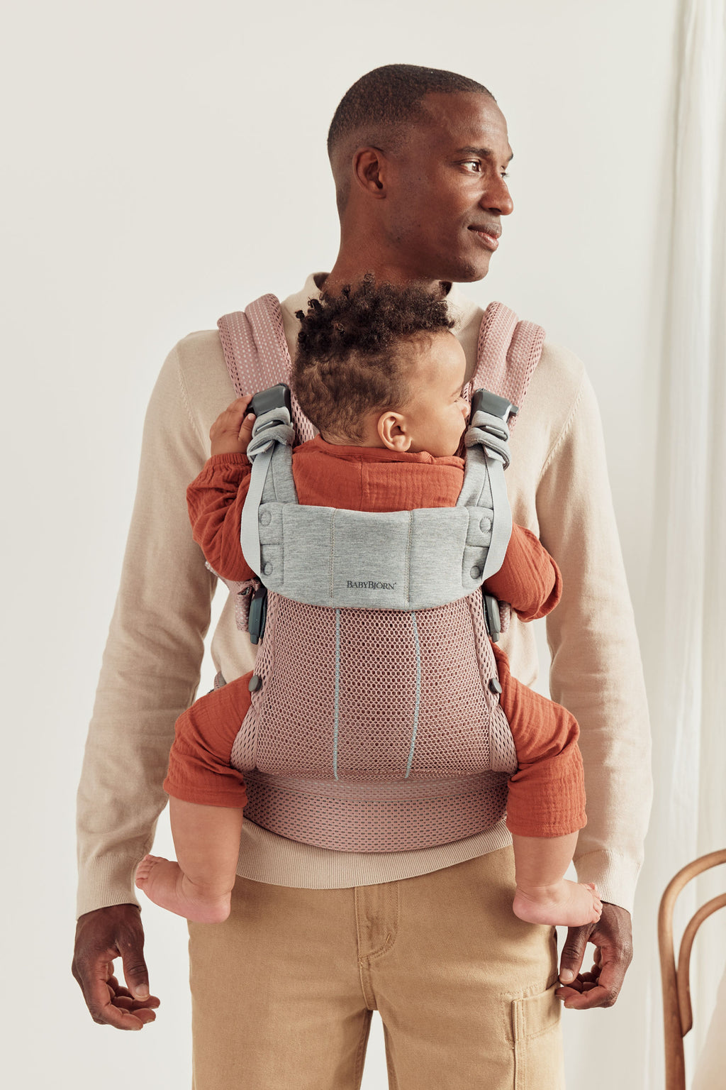 babybjorn-baby-carrier | Dusty pink