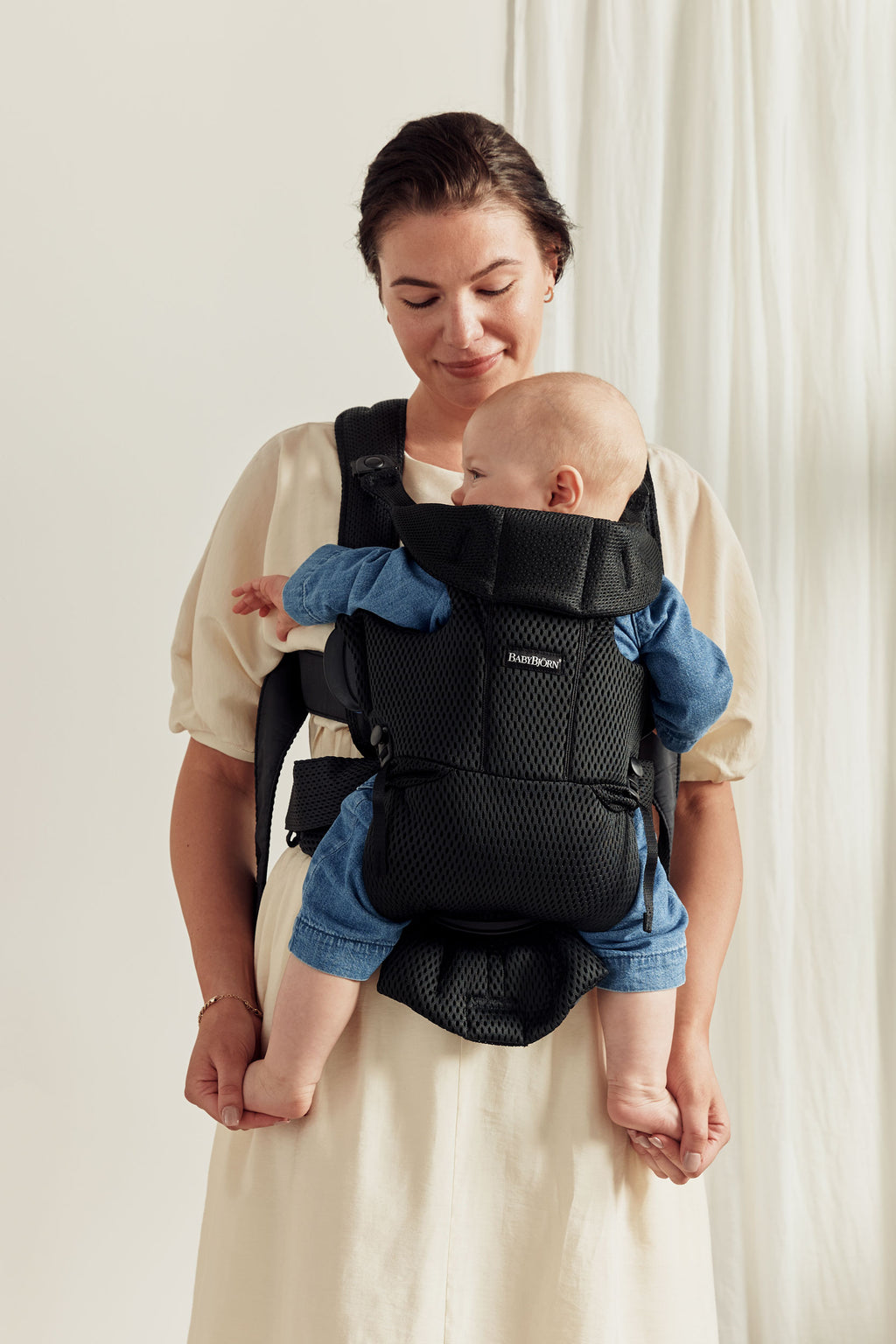 Baby Carrier Move