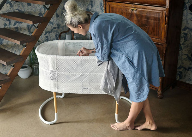 How to Set Up Your Baby Crib in the Upper Position