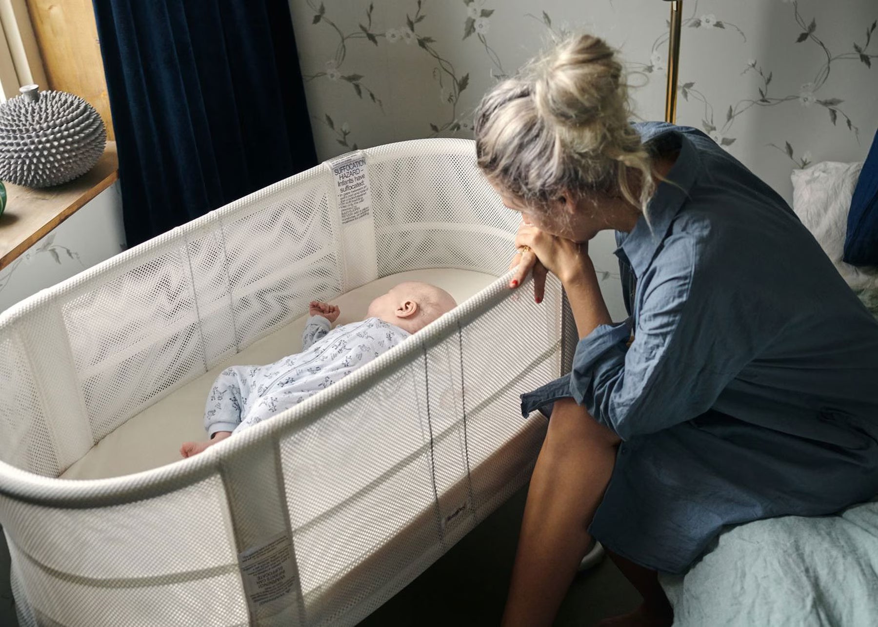 How to Wash the Fabric in Your Baby Crib